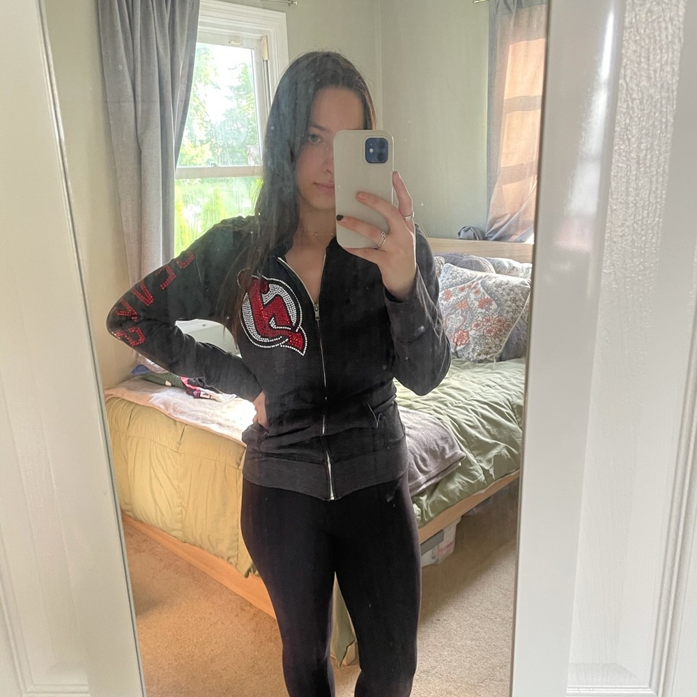 New Jersey Devils sweatshirt